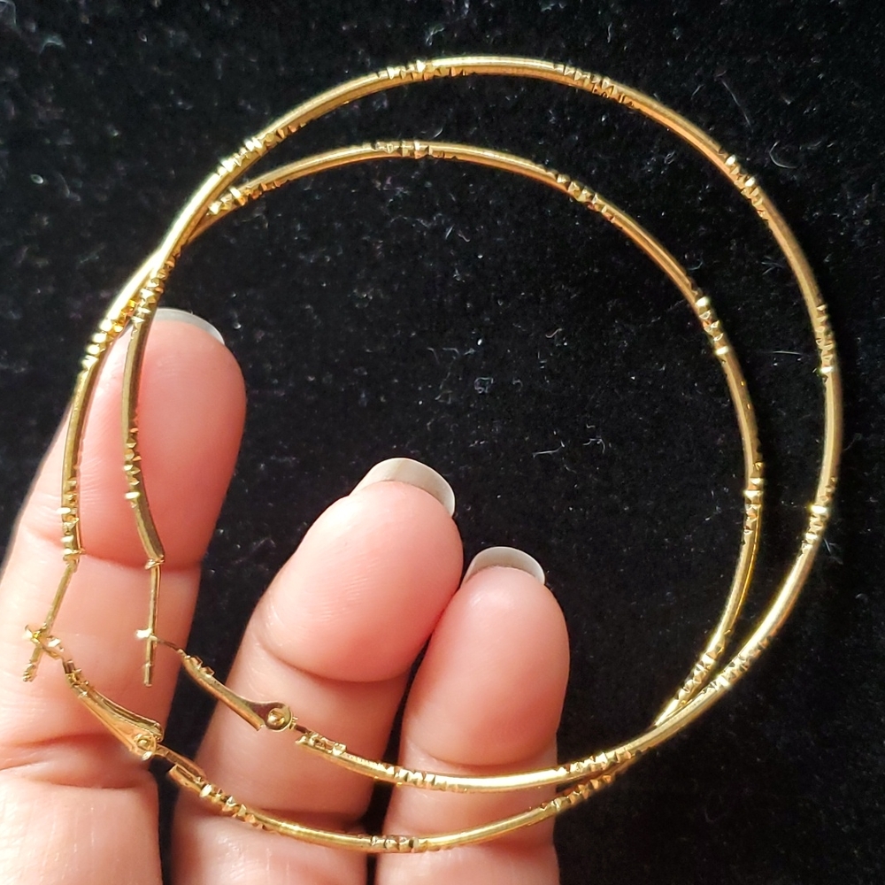 Fashion Gold Earrings.